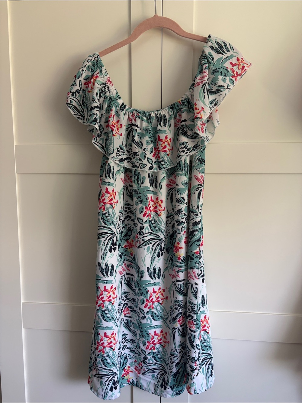 Floral Off-Shoulder Strapless Sundress in White and Green